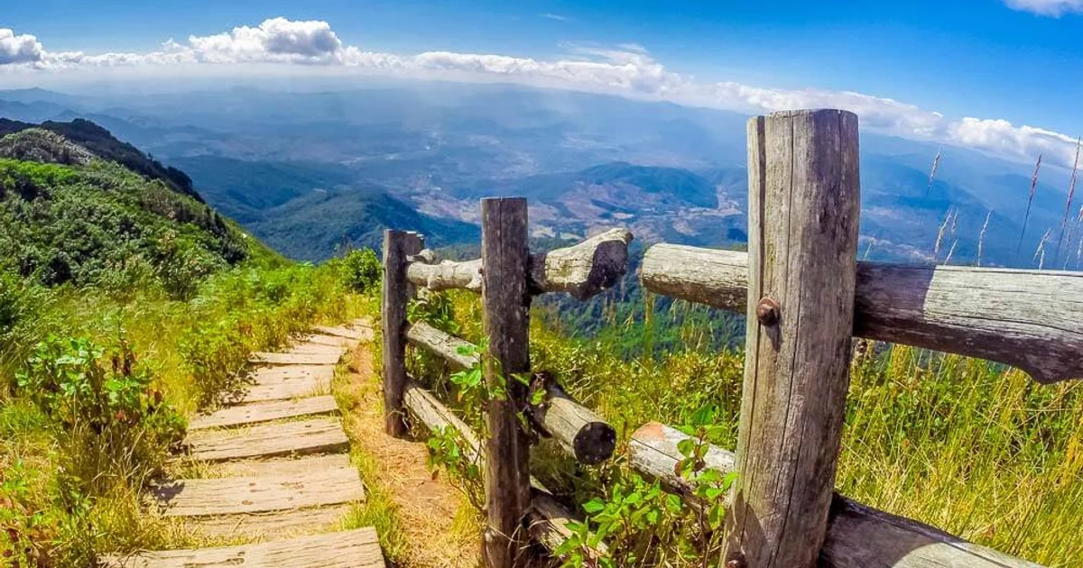 One of the ridge walks on Kew Mae Pan – bring a jacket!